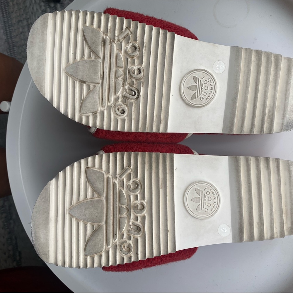 GUCCI x ADIDAS Slides (Authentic) - Picture 15 of 16